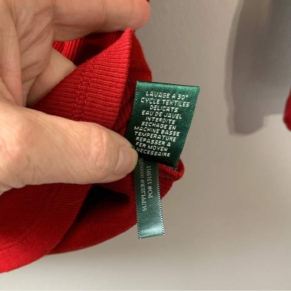 Lauren‎ Ralph Lauren red ribbed knit long sleeve top with suede shoulder. Size M - Picture 8 of 8